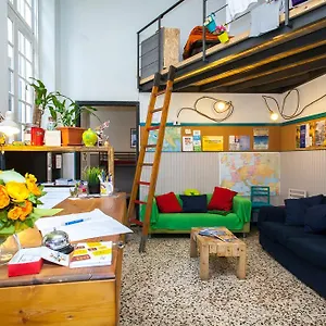 Ostellin Hostal Génova